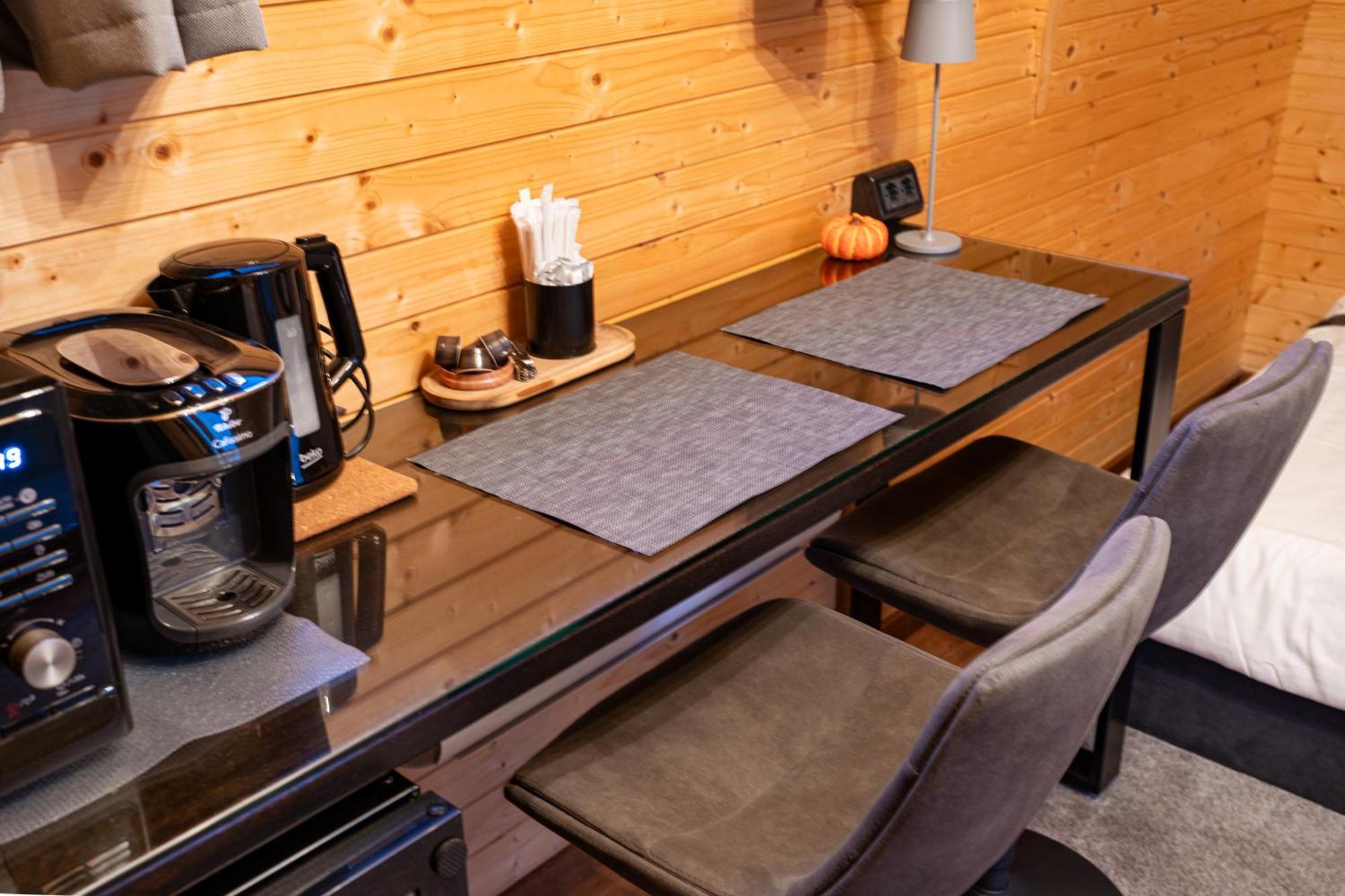 Glamp In Style Pods Resort Bran  Exterior foto