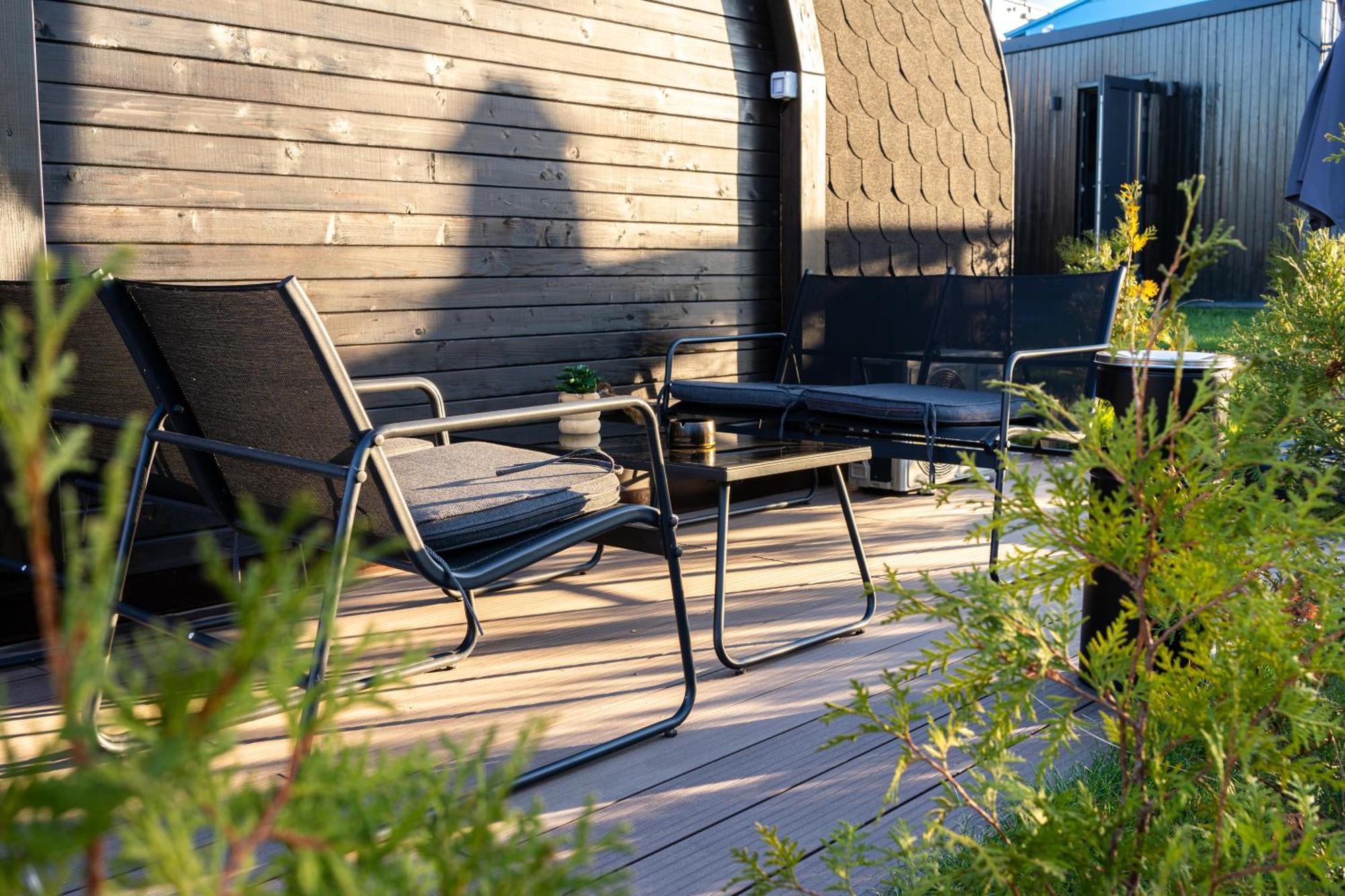 Glamp In Style Pods Resort Bran  Exterior foto