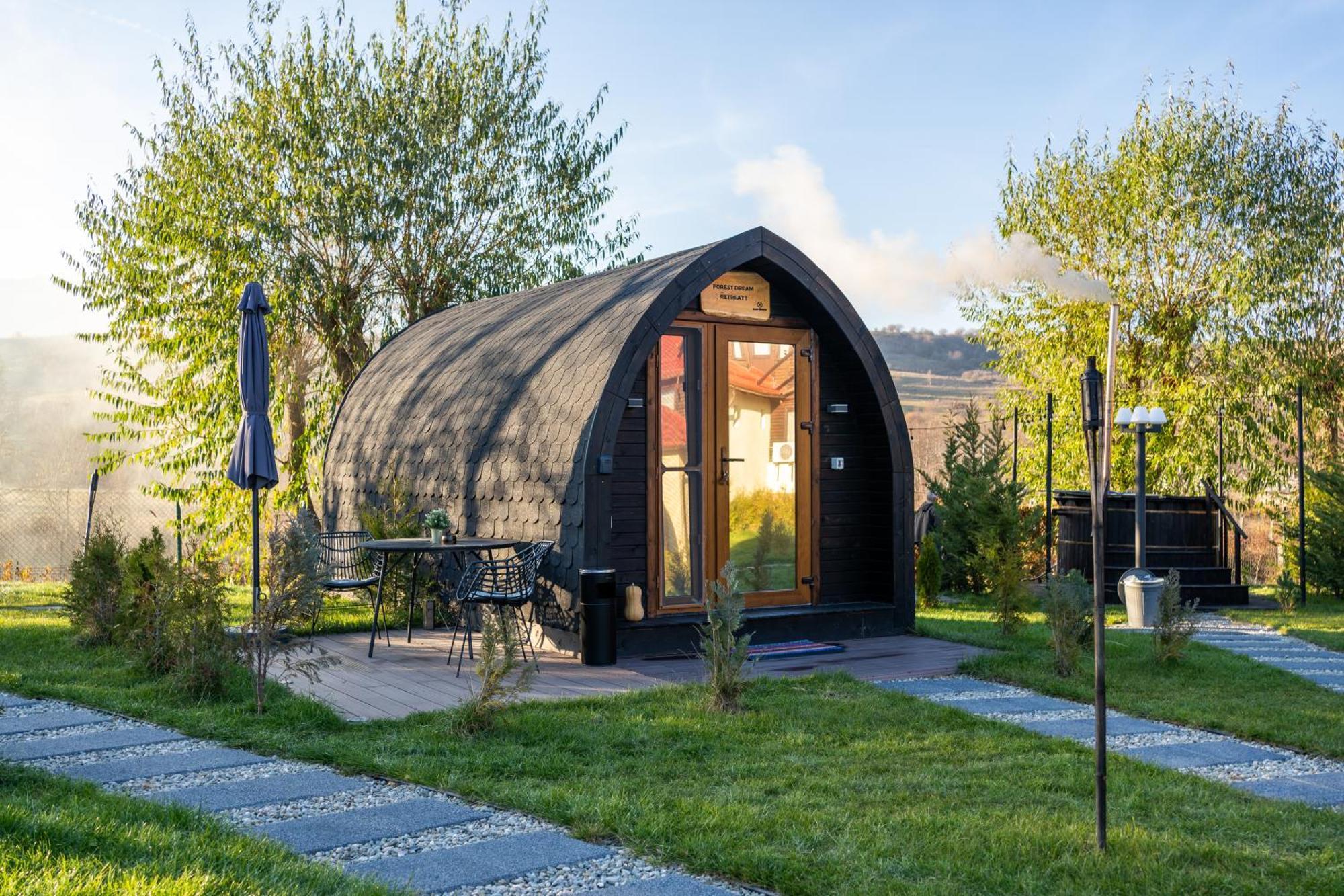 Glamp In Style Pods Resort Bran  Exterior foto