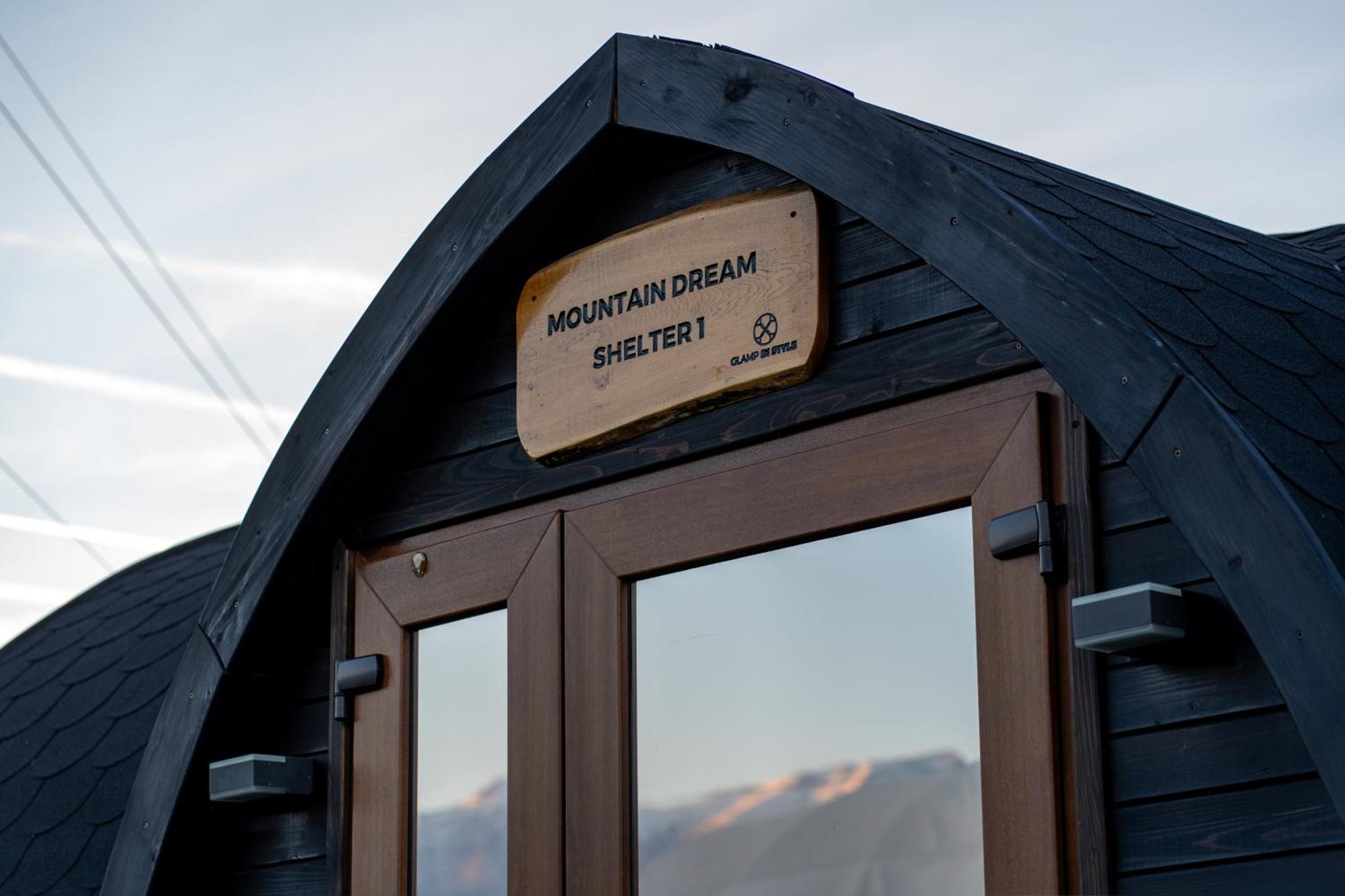 Glamp In Style Pods Resort Bran  Exterior foto